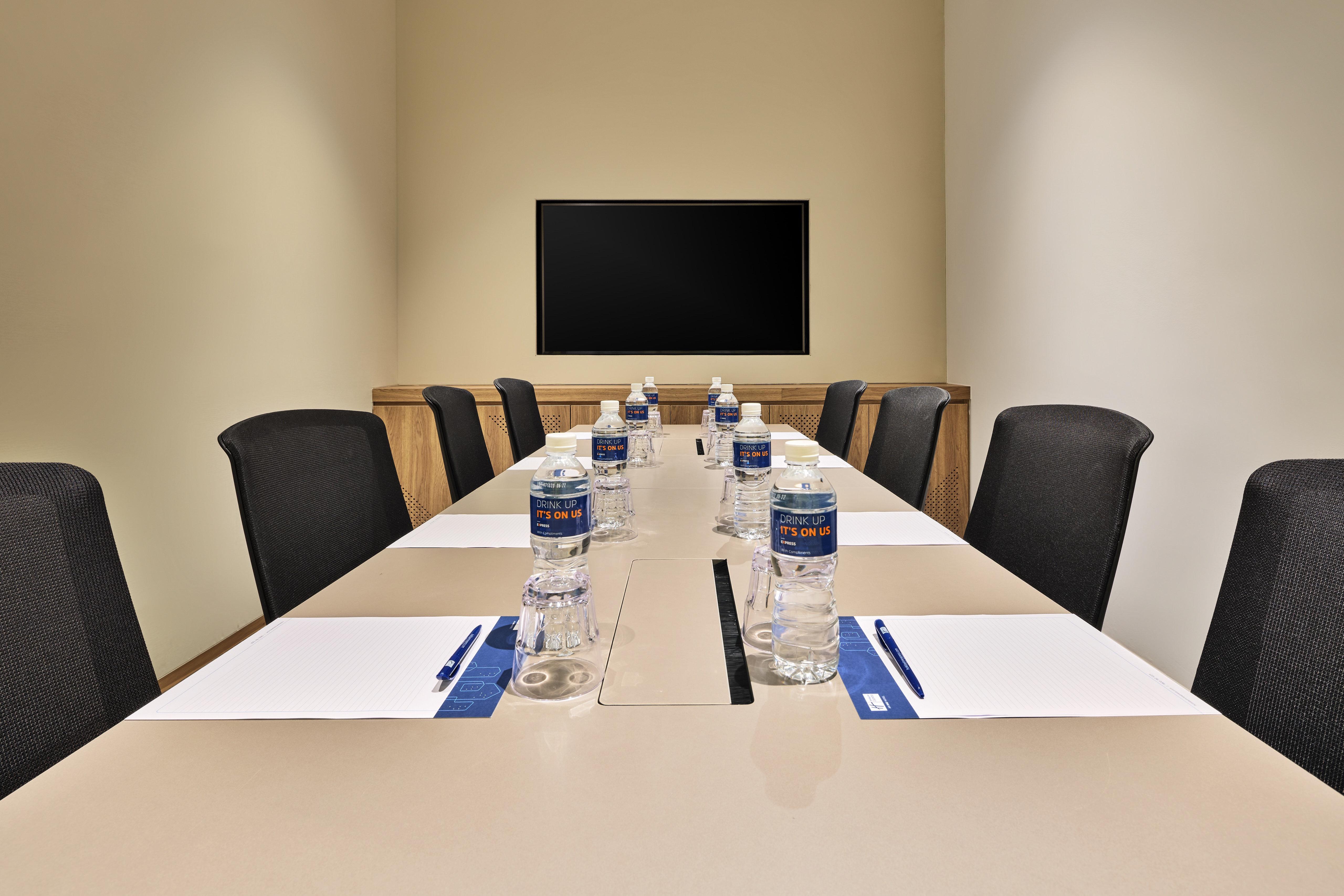 Holiday Inn Express Singapore Serangoon By Ihg Exterior foto